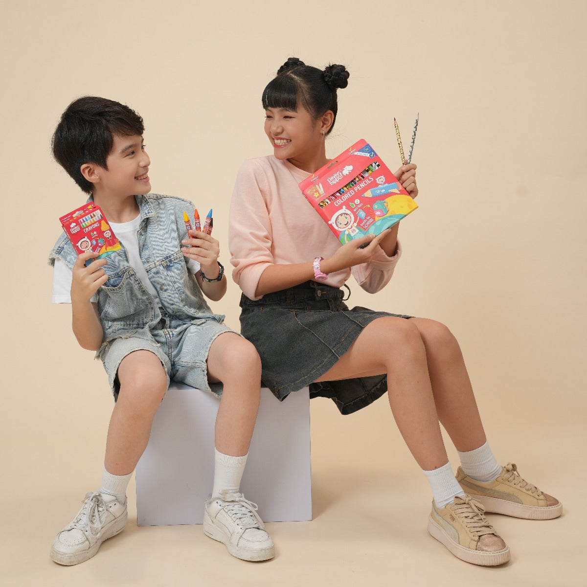 Bộ Bút Sáp Màu Colorful - 16 màu CLEVERHIPPO CRAYON1601