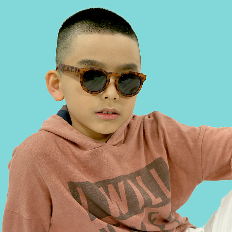 Kính mát phong cách Tortoise