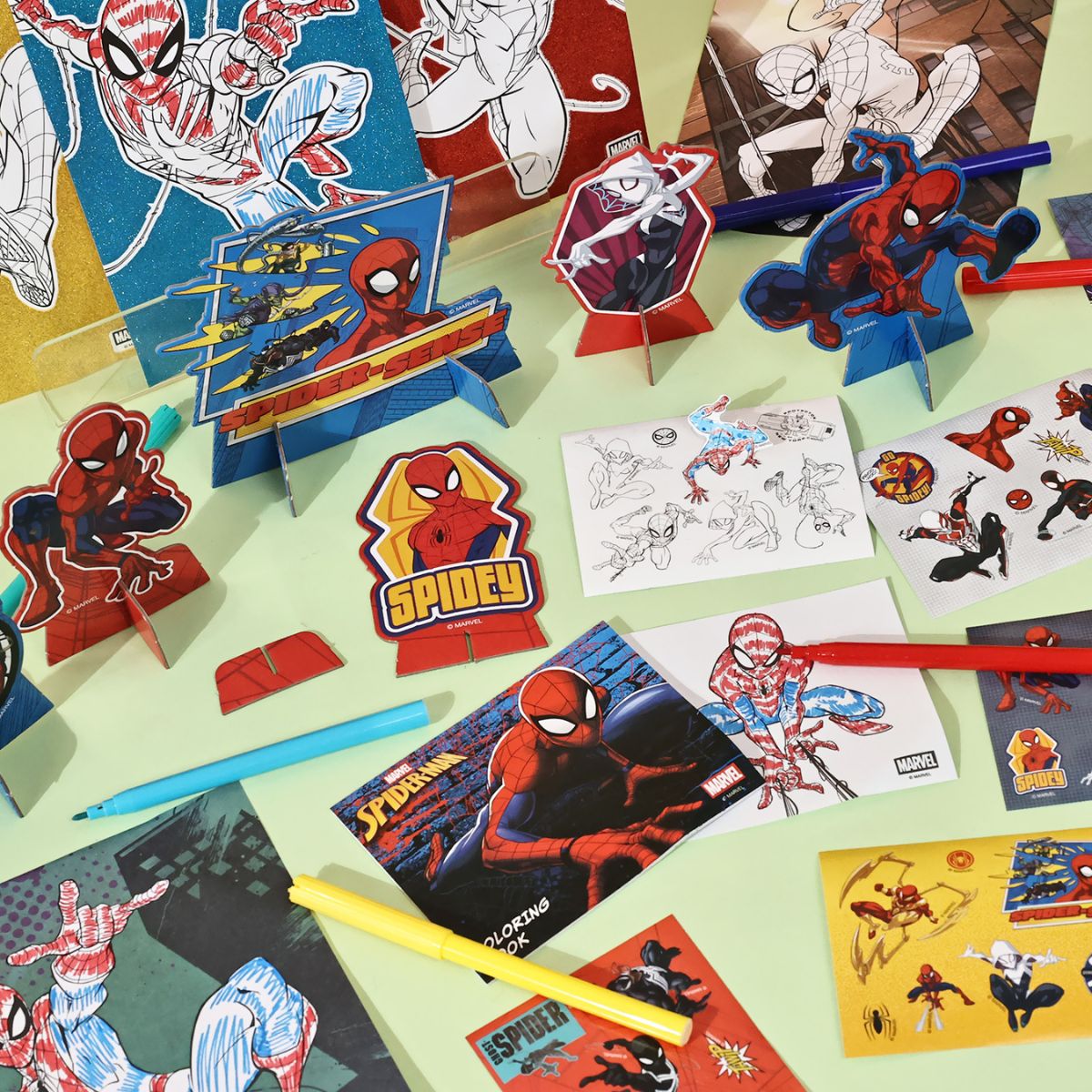 Bộ DIY Standee, Sticker Và Bút Màu Spider-Man RED RIDGE 100704