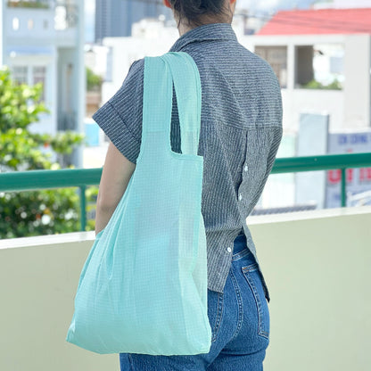 Minty tri-fold bag